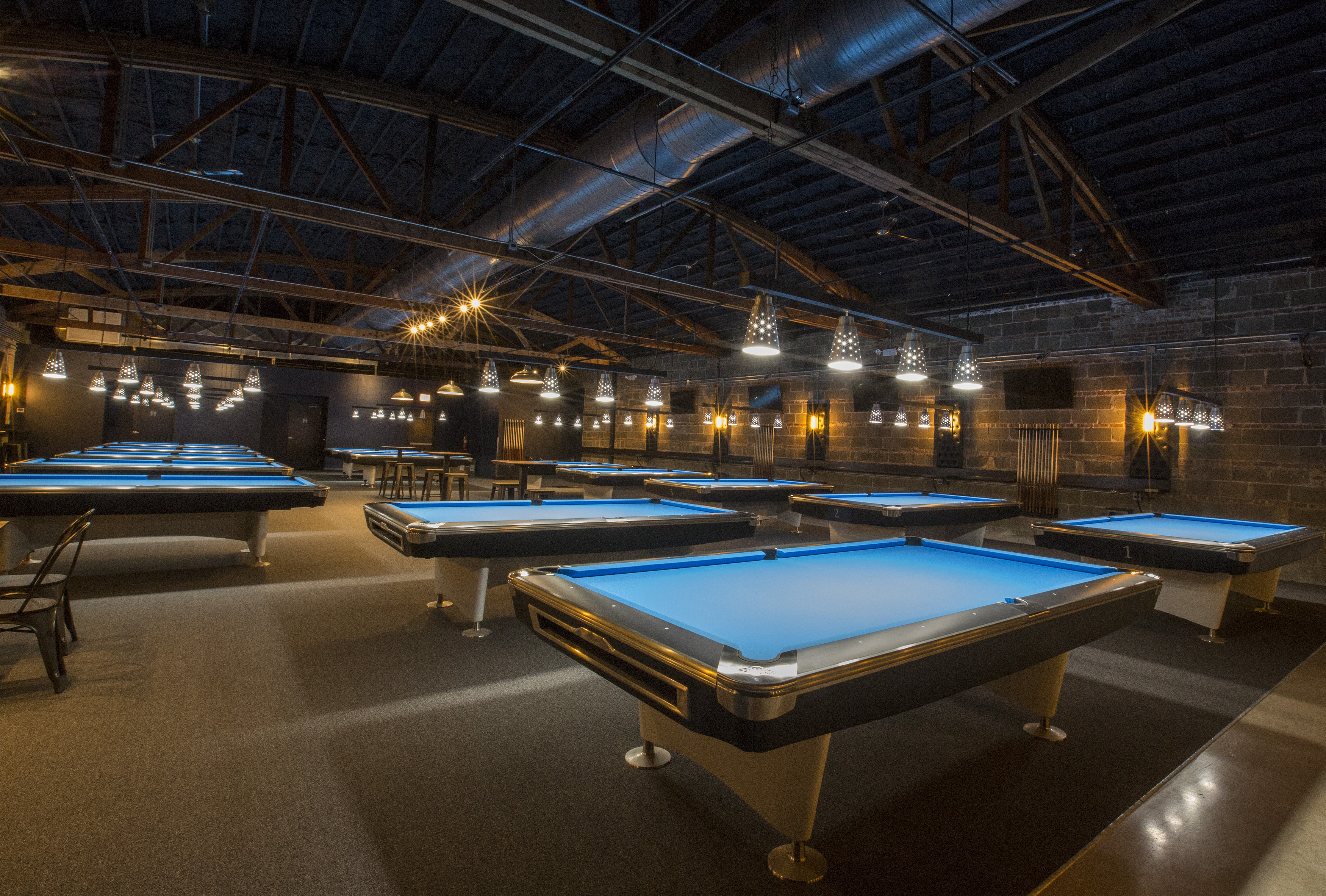 动感台球厅装修