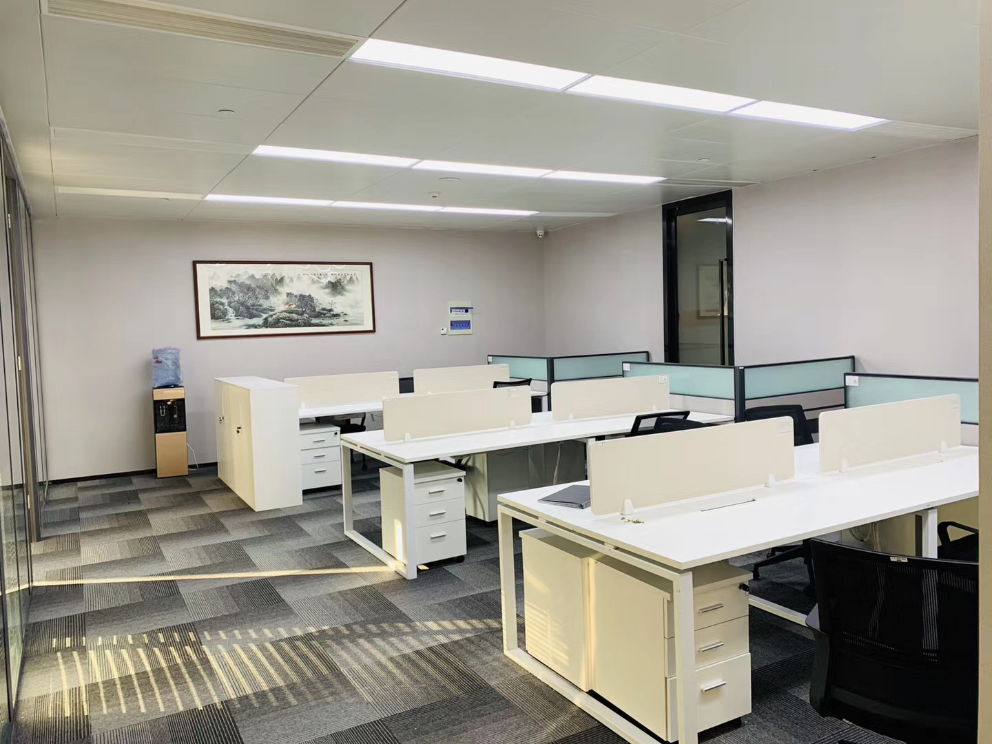 中融控股办公室